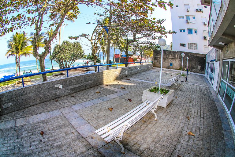 apto pé na areia praia do tombo frente ao mar bandeira azul