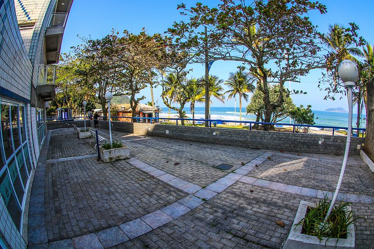 apto pé na areia praia do tombo frente ao mar bandeira azul