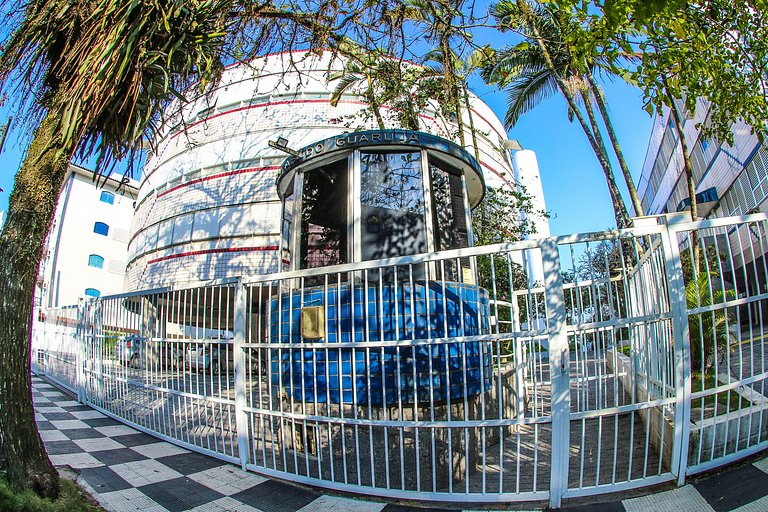 apartamento pé na areia da praia do tombo frente ao mar