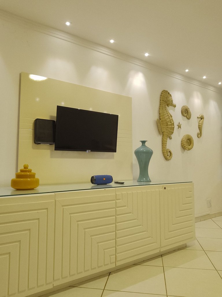 apartamento pé na areia da praia do tombo frente ao mar