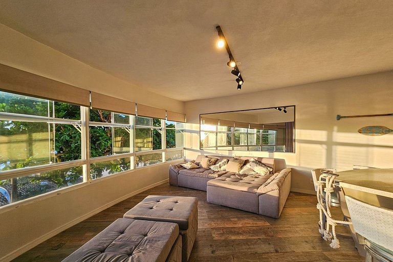 Apartamento pé na areia da praia do Tombo em Frente ao mar