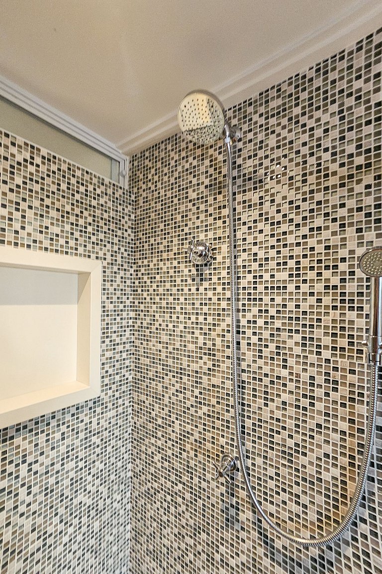 Apartamento pé na areia da praia do Tombo em Frente ao mar