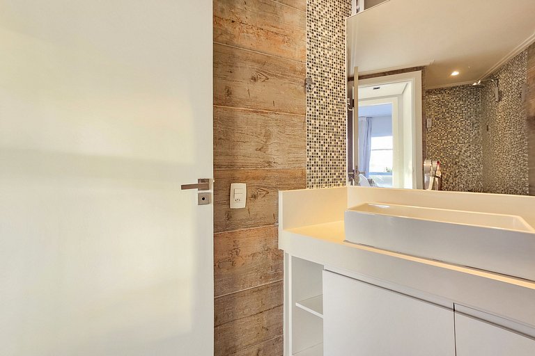 Apartamento pé na areia da praia do Tombo em Frente ao mar