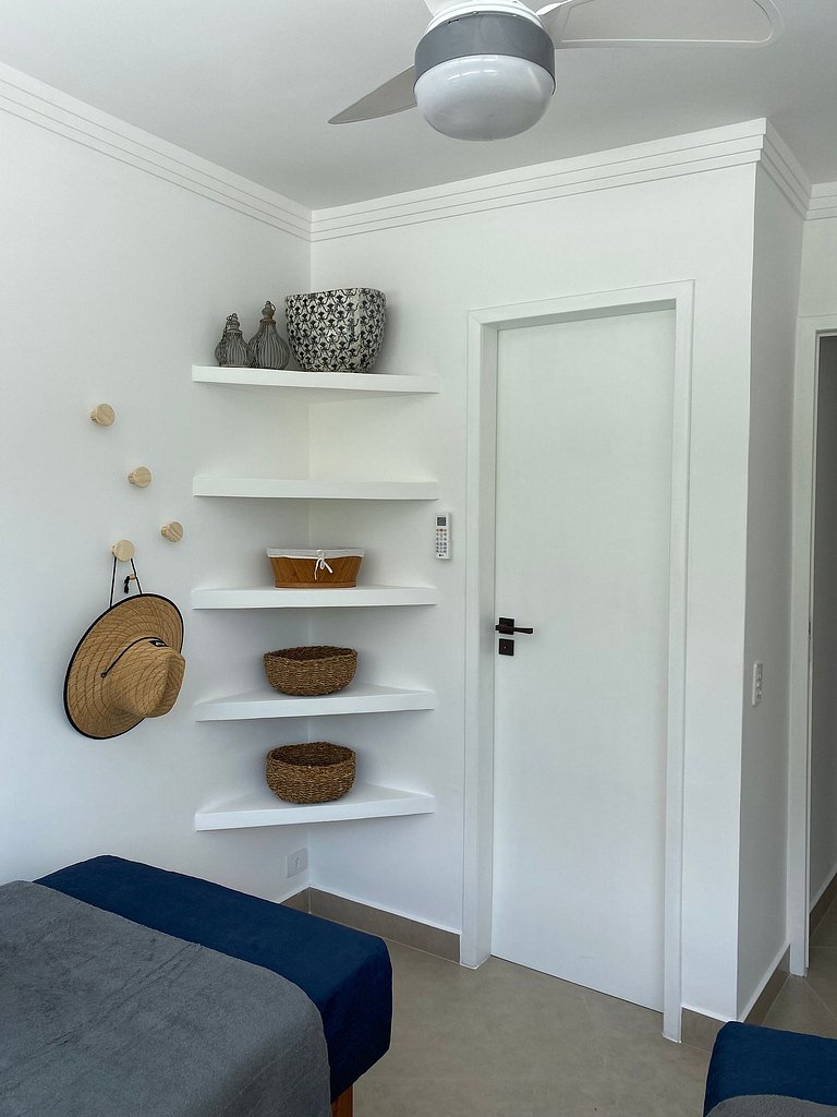 Apartamento pé na areia da praia do Tombo em Frente ao mar