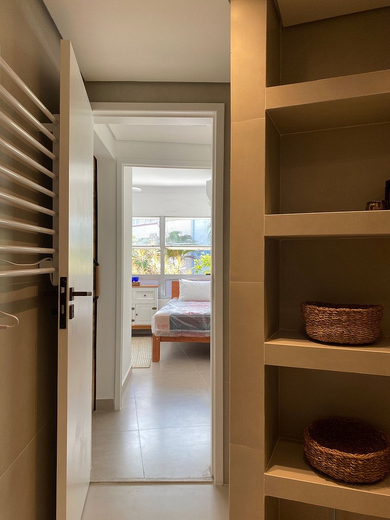 Apartamento pé na areia da praia do Tombo em Frente ao mar