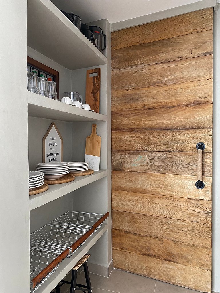 Apartamento pé na areia da praia do Tombo em Frente ao mar