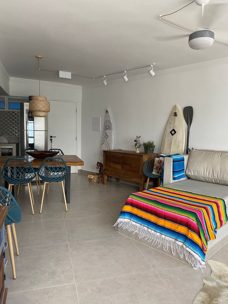 Apartamento pé na areia da praia do Tombo em Frente ao mar
