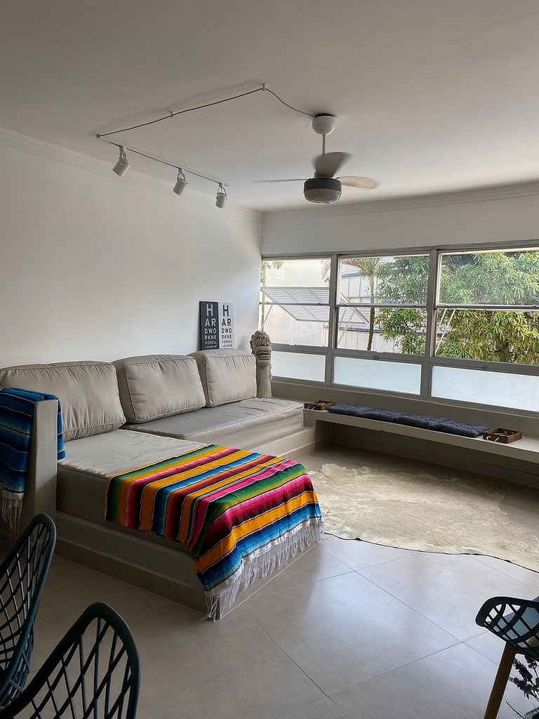 Apartamento pé na areia da praia do Tombo em Frente ao mar