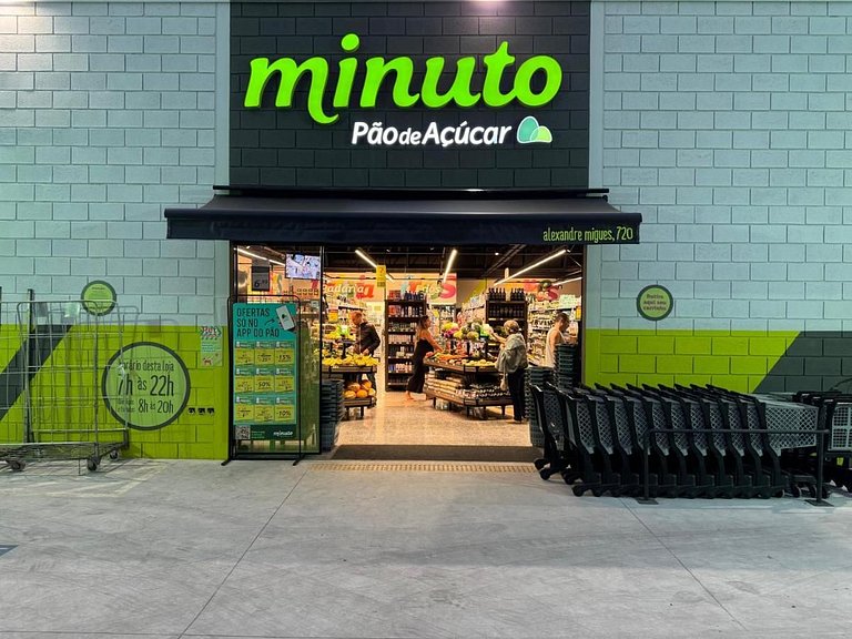 Apartamento pé na areia da praia do Tombo em Frente ao mar