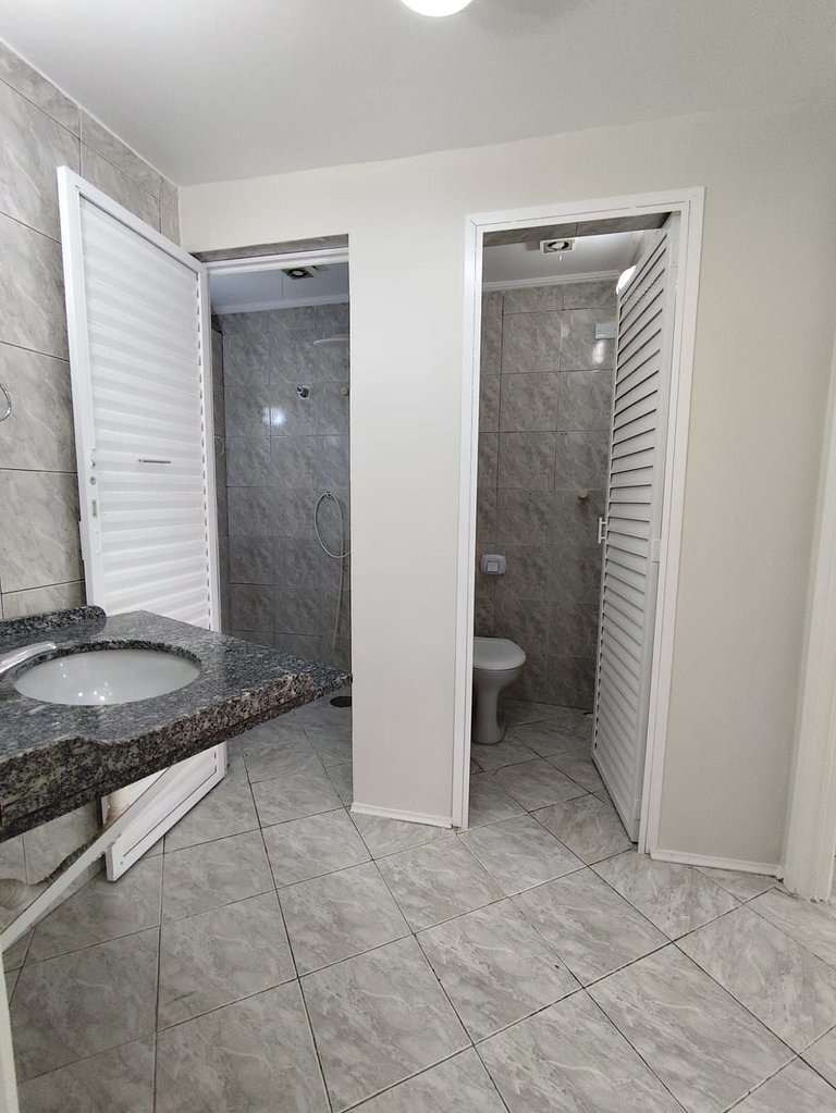 11A - Frente ao Mar, 2 QUARTOS, Sala e cozinha completa,1 ba