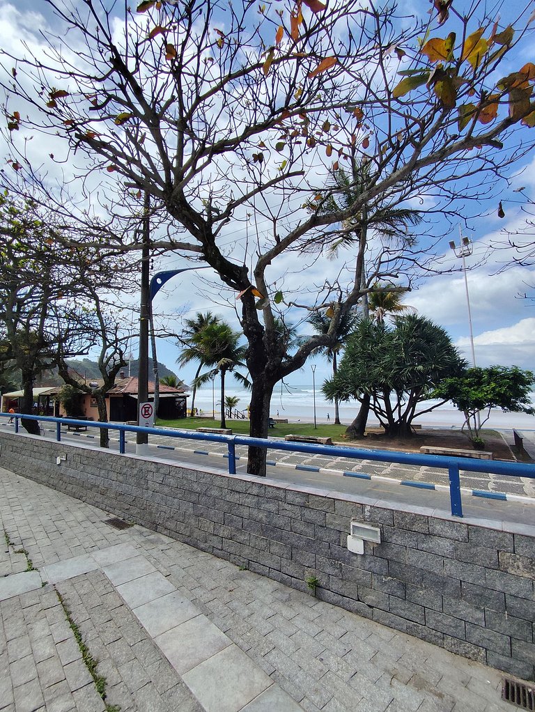 apto pé na areia praia do tombo frente ao mar bandeira azul