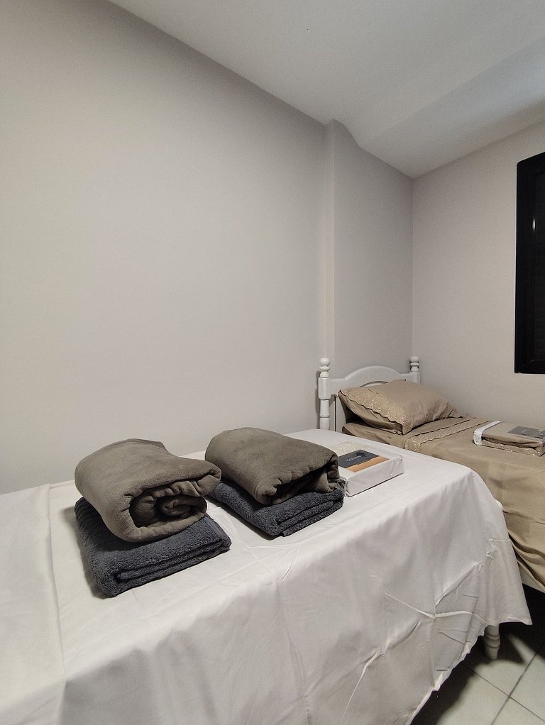 Apartamento próximo a Praia das Astúrias