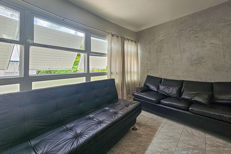 Apartamento pé na areia da praia do Tombo em Frente ao mar