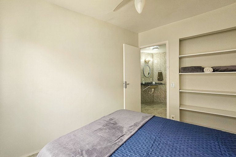 Apartamento pé na areia da praia do Tombo em Frente ao mar