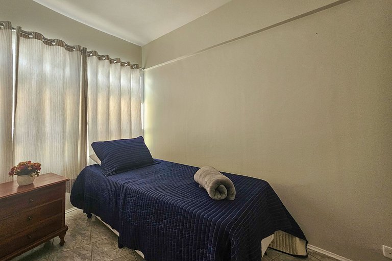 Apartamento pé na areia da praia do Tombo em Frente ao mar