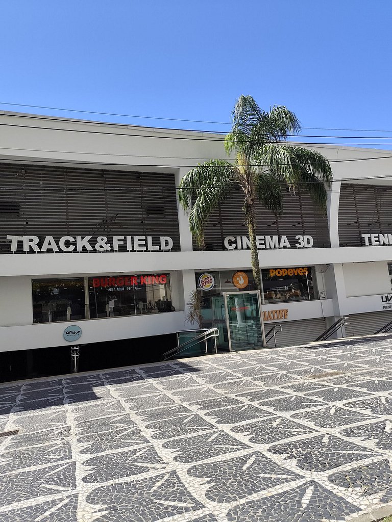 Apartamento pé na areia da praia do Tombo em Frente ao mar