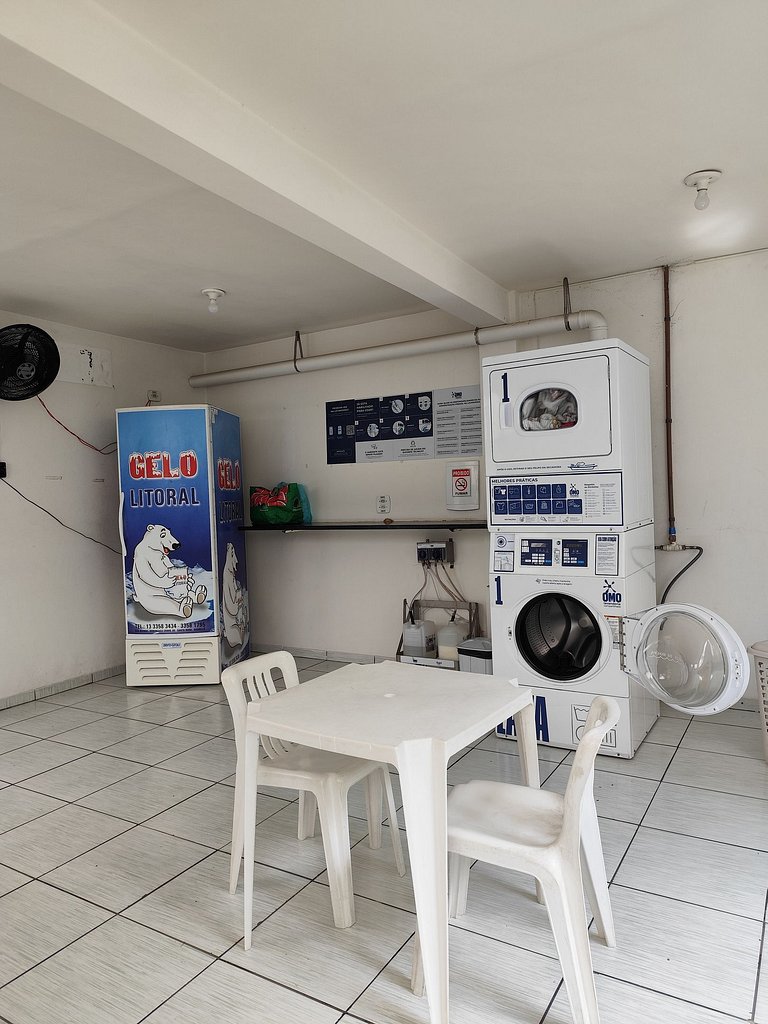 Apartamento pé na areia da praia do Tombo em Frente ao mar