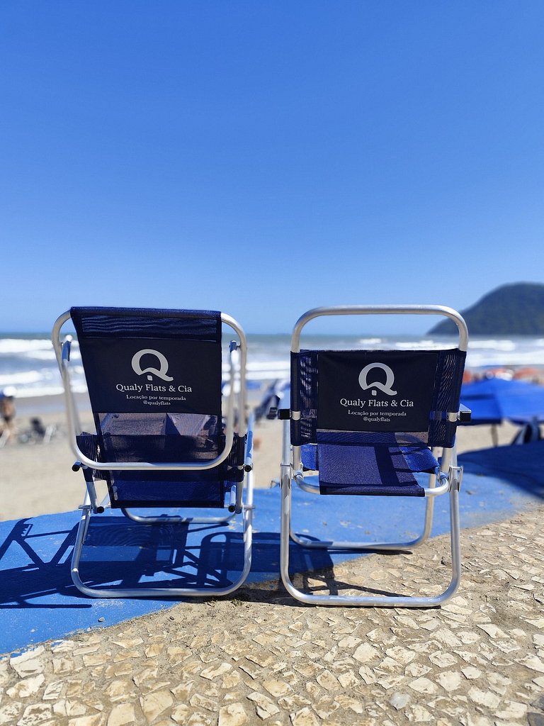 Apartamento pé na areia da praia do Tombo em Frente ao mar