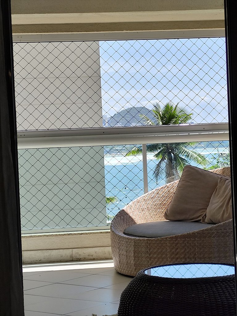 Apartamento pé na areia da praia das Astúrias Frente ao mar