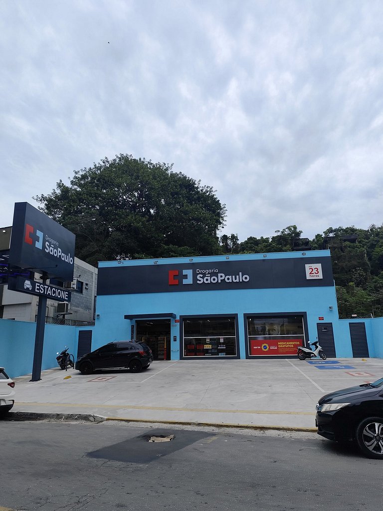 apartamento pé na areia da praia do tombo frente ao mar