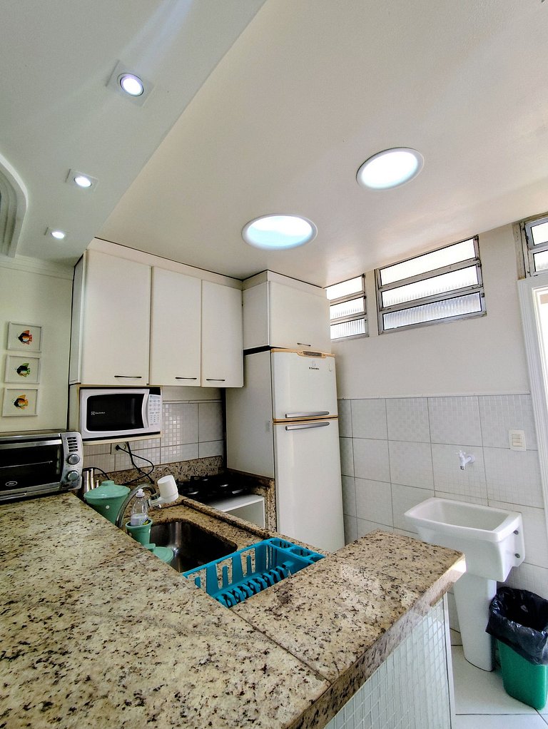 apartamento pé na areia da praia do tombo frente ao mar