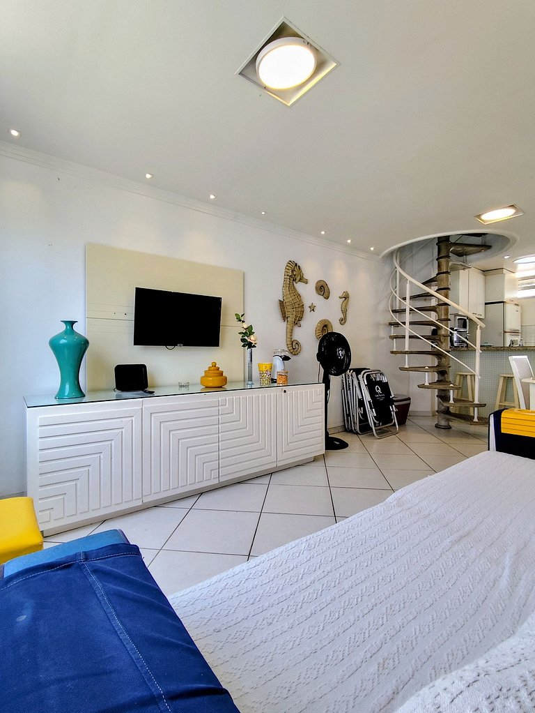 apartamento pé na areia da praia do tombo frente ao mar