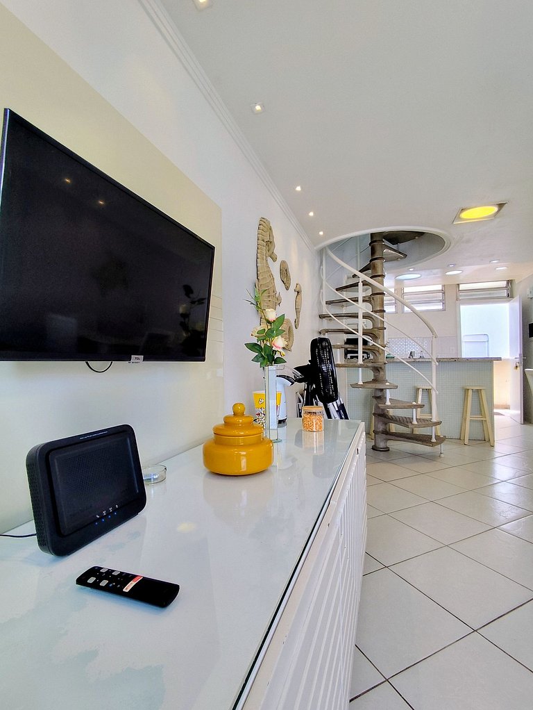 apartamento pé na areia da praia do tombo frente ao mar