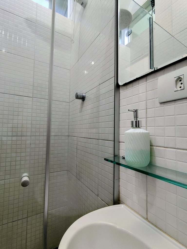 apartamento pé na areia da praia do tombo frente ao mar