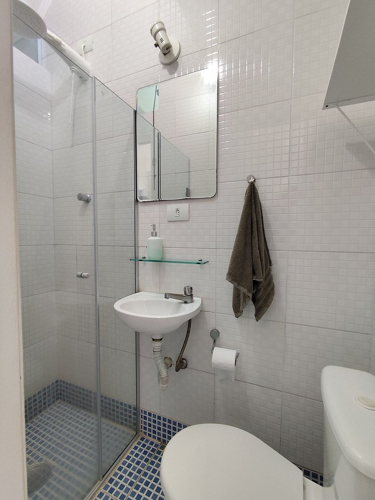 apartamento pé na areia da praia do tombo frente ao mar