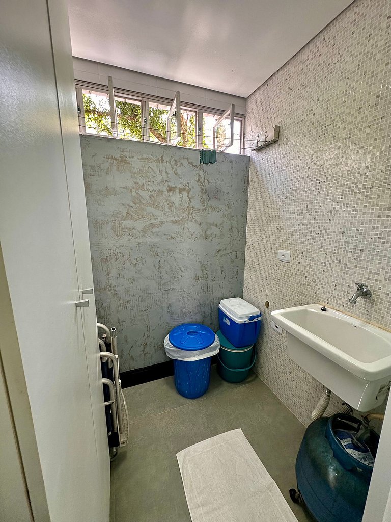 Apartamento pé na areia da praia do Tombo em Frente ao mar