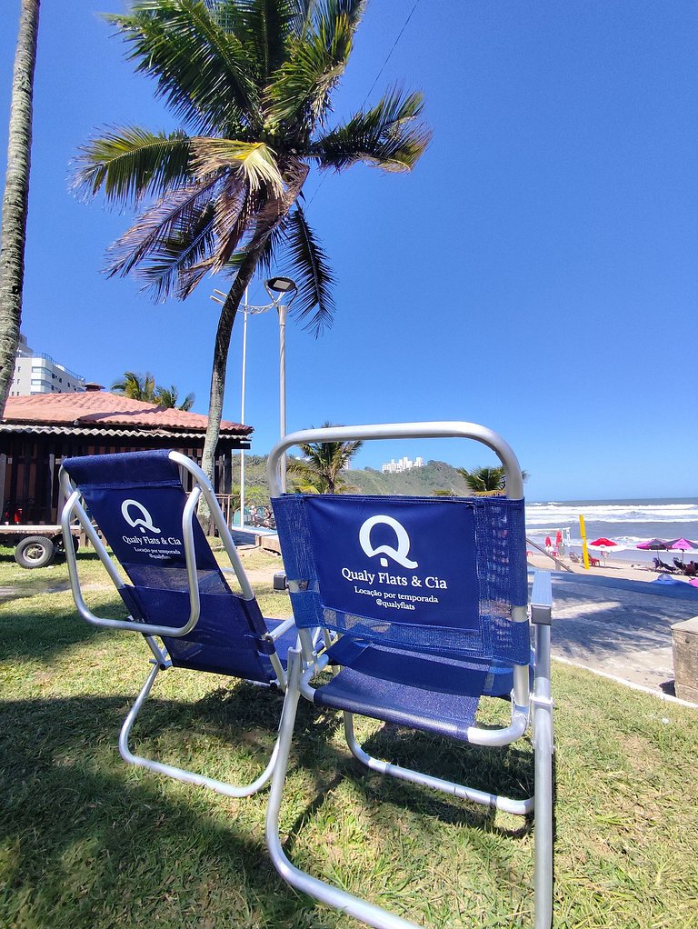 Apartamento pé na areia da praia do Tombo em Frente ao mar