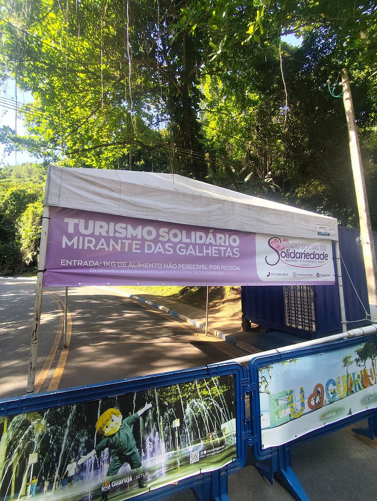 Apartamento pé na areia da praia do Tombo em Frente ao mar