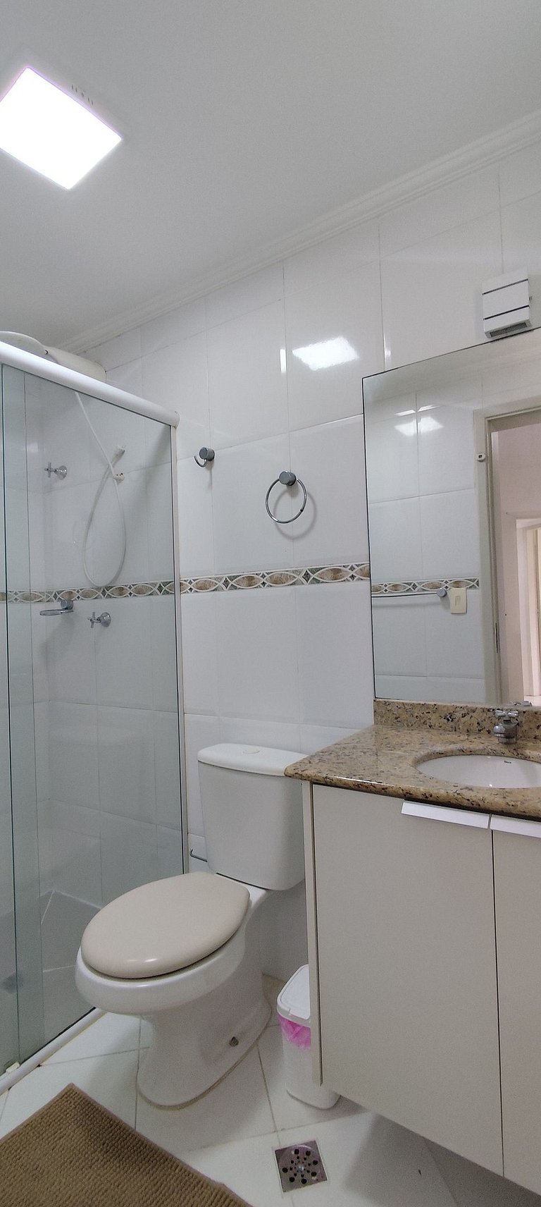 Apartamento pé na areia da praia das Astúrias Frente ao mar