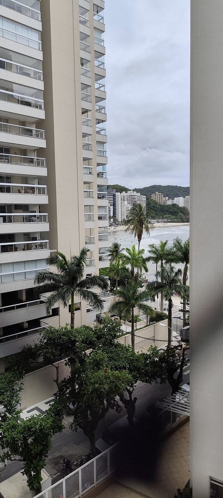 Apartamento pé na areia da praia das Astúrias Frente ao mar
