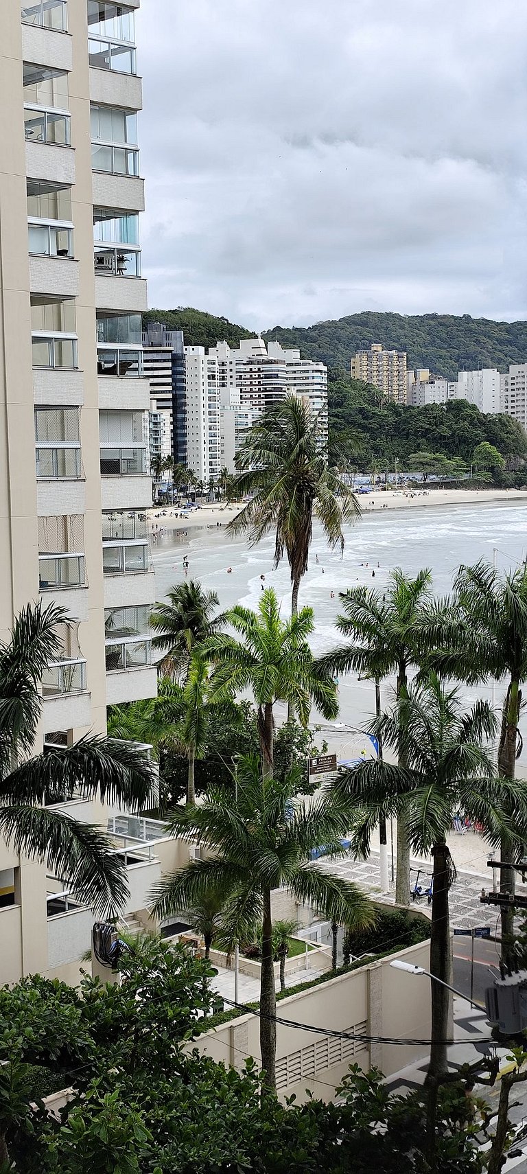 Apartamento pé na areia da praia das Astúrias Frente ao mar