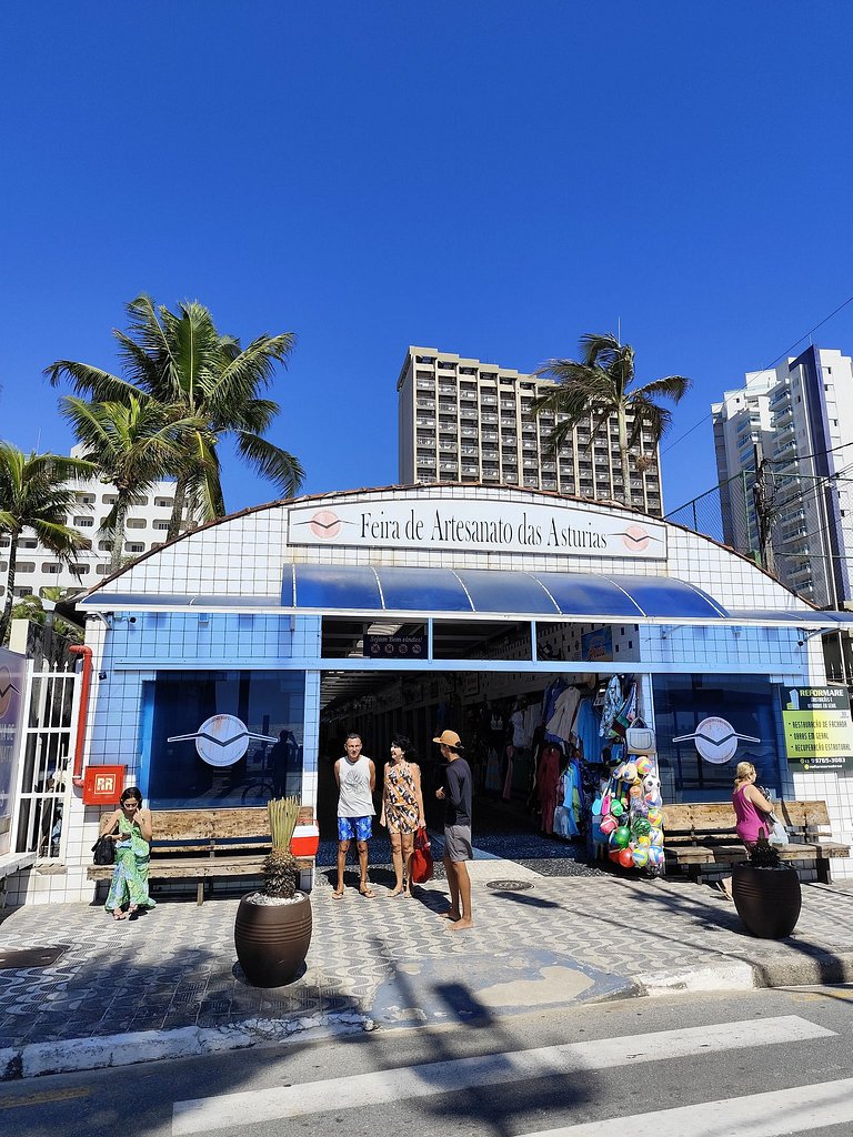 Apartamento pé na areia da praia das Astúrias Frente ao mar