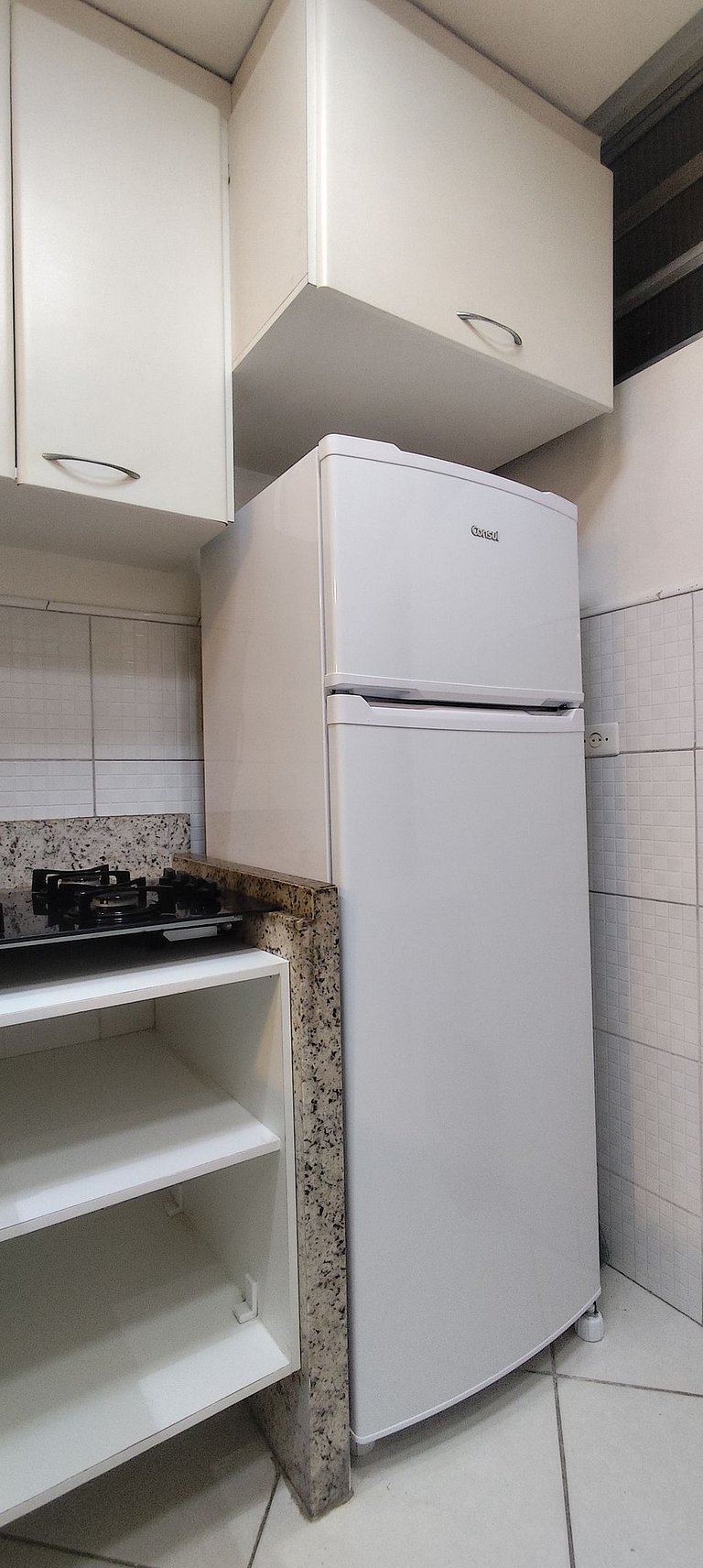 apartamento pé na areia da praia do tombo frente ao mar