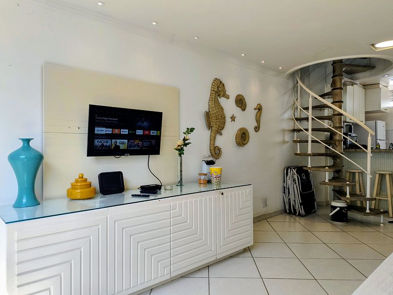 apartamento pé na areia da praia do tombo frente ao mar