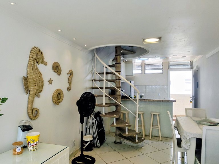 apartamento pé na areia da praia do tombo frente ao mar