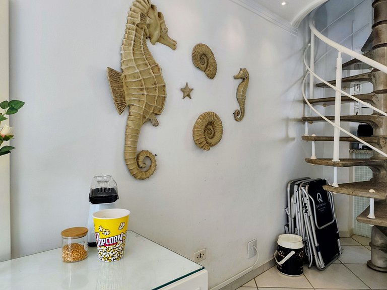 apartamento pé na areia da praia do tombo frente ao mar