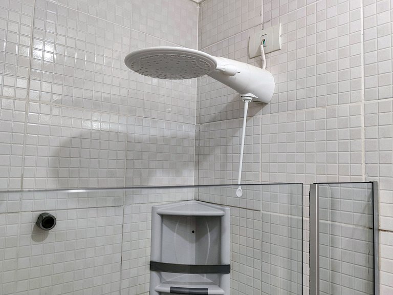 apartamento pé na areia da praia do tombo frente ao mar