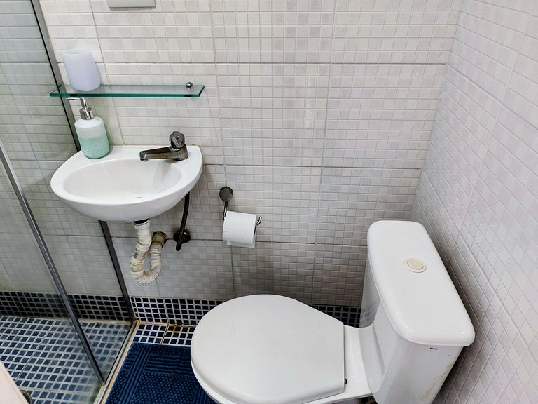 apartamento pé na areia da praia do tombo frente ao mar