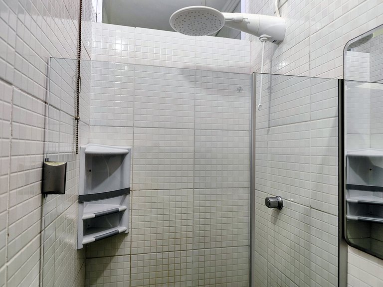 apartamento pé na areia da praia do tombo frente ao mar