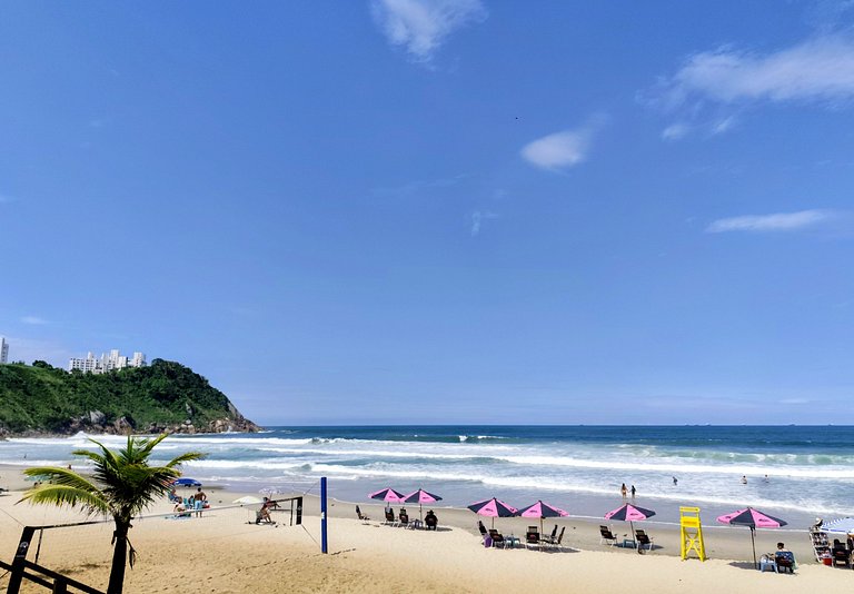 apto pé na areia praia do tombo frente ao mar bandeira azul