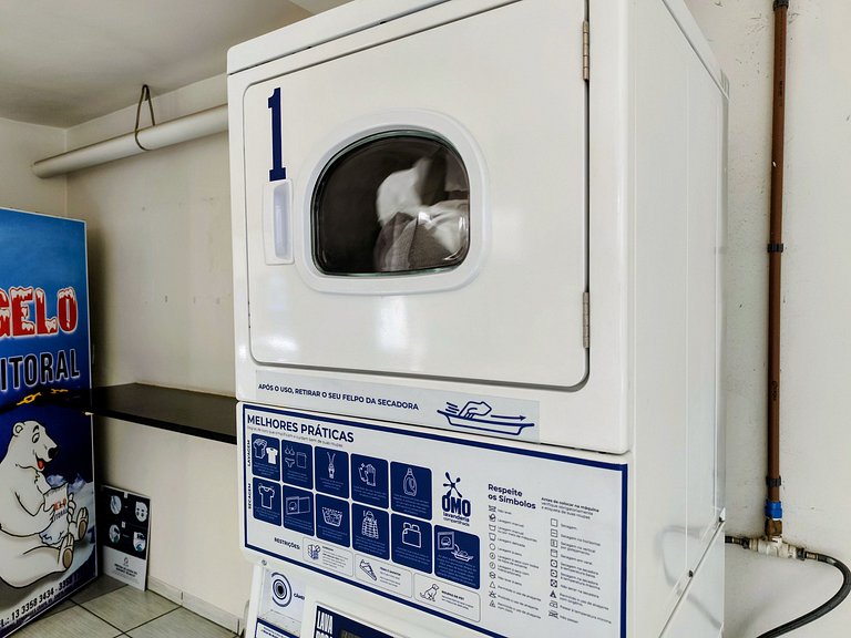 Apartamento pé na areia da praia do Tombo em Frente ao mar