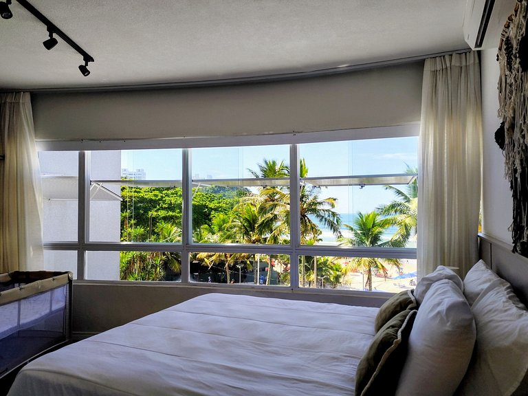 Apartamento pé na areia da praia do Tombo em Frente ao mar