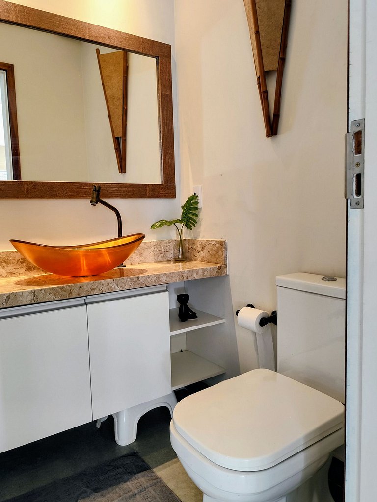 Apartamento pé na areia da praia do Tombo em Frente ao mar