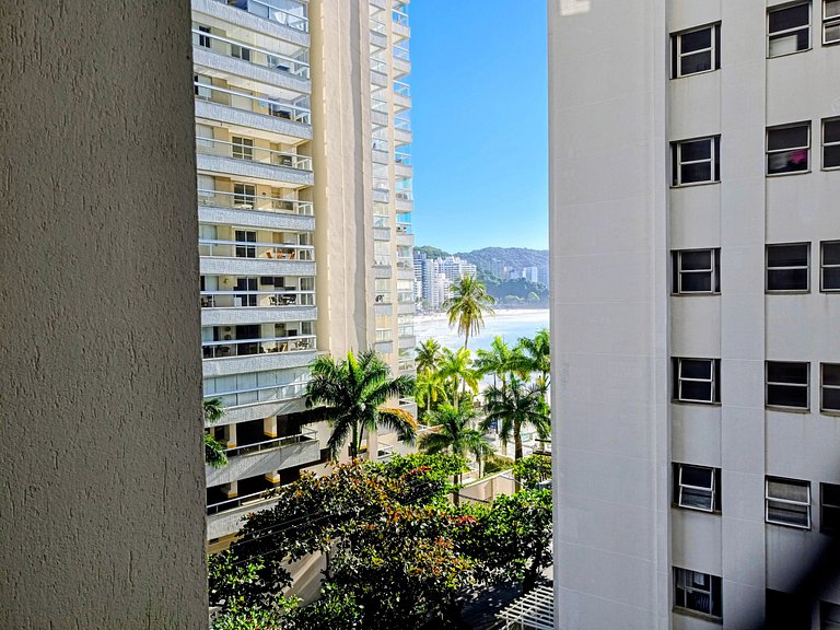 Apartamento pé na areia da praia das Astúrias Frente ao mar
